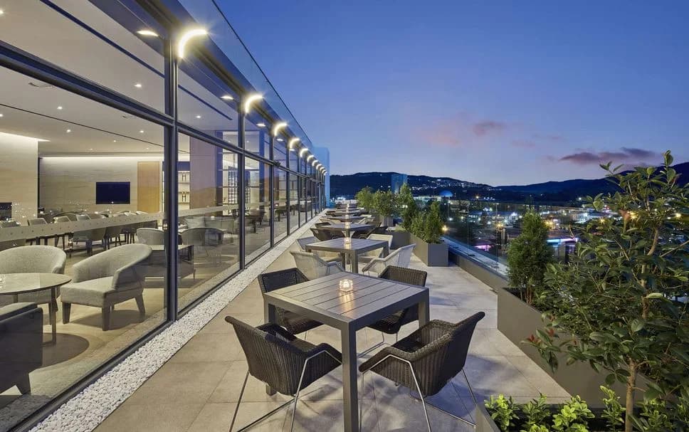 코모도 호텔 회의실