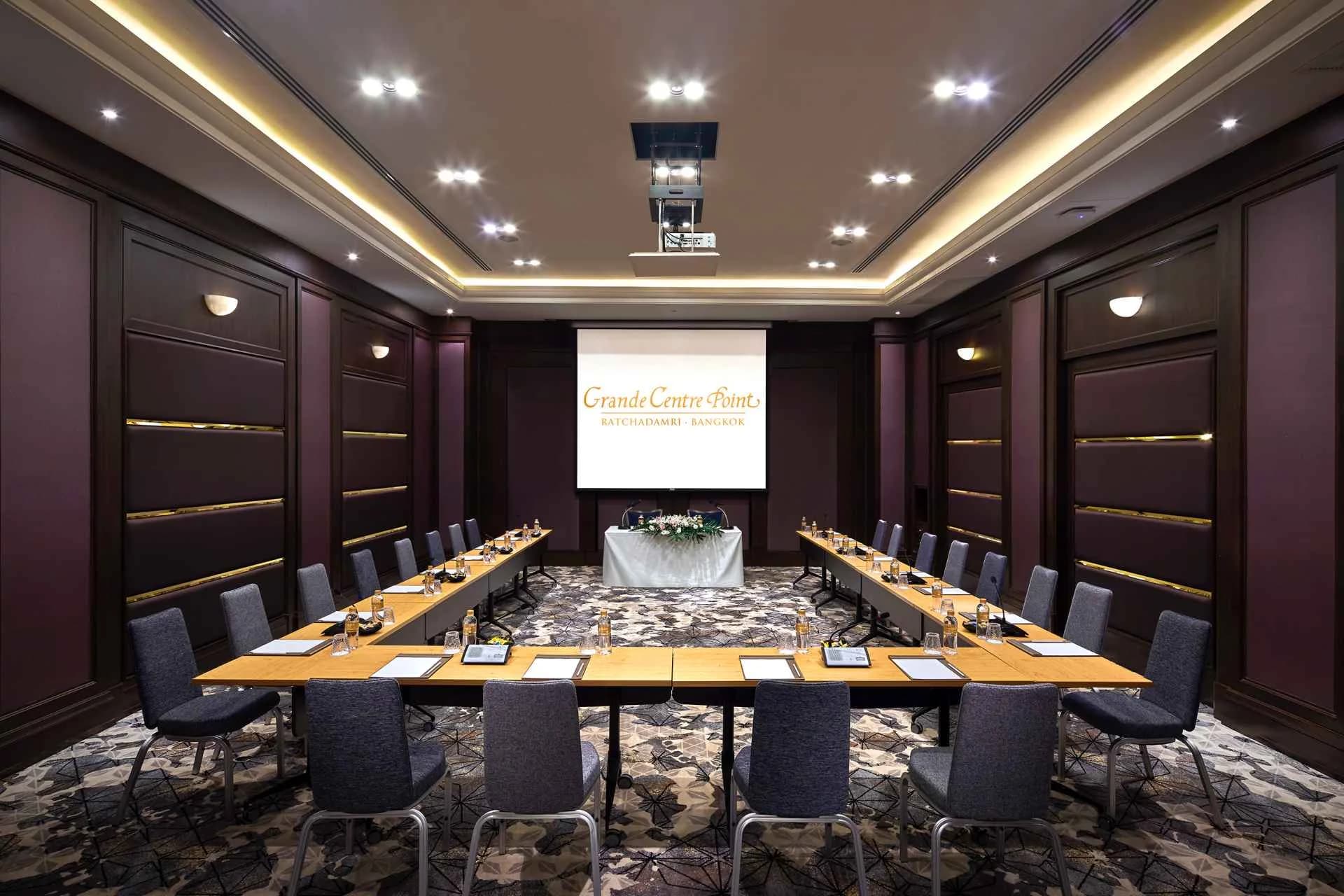 그란데 센터 포인트 수라웡 방콕 수영장