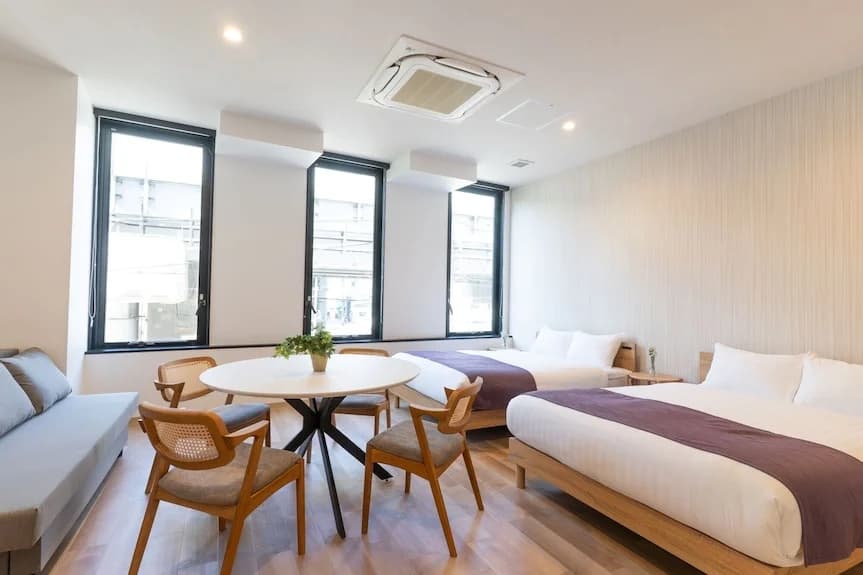 호텔 몬토레 라 스루 오사카 로비