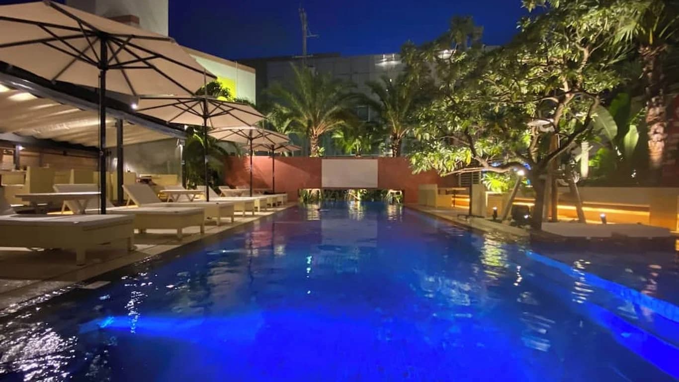 오키나와 본섬 호텔 팜 로얄 리조트 고쿠사이 스트리트 호텔 외관