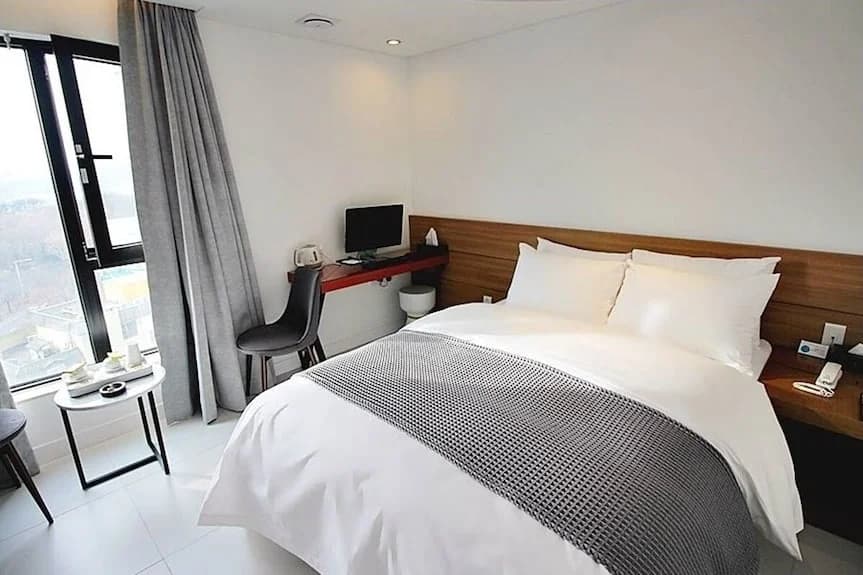 홍대 JK House 호텔 외관