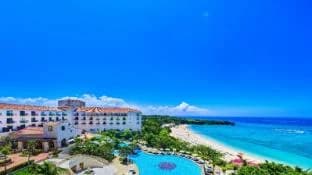 르와지르 호텔 나하 수영장