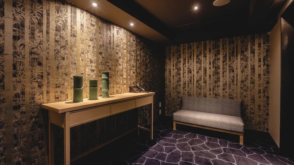 마츠 혼칸 인 부대시설