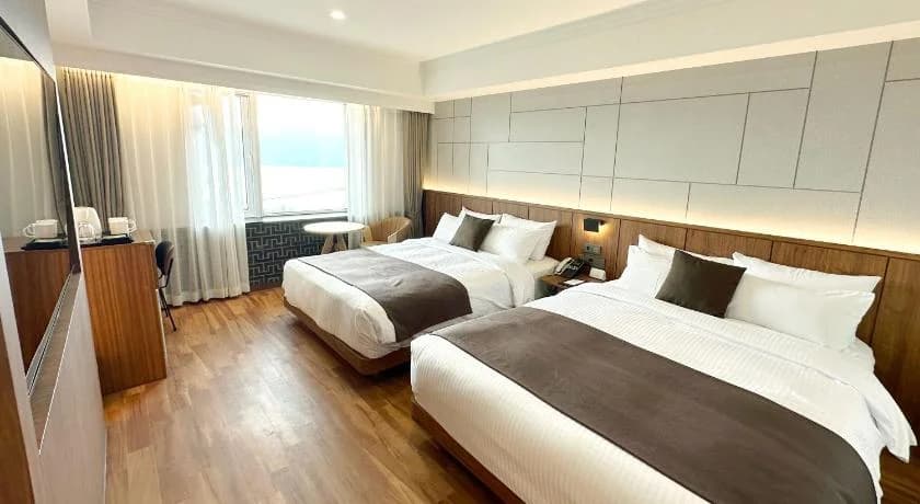 모모제인 게스트하우스 회의실