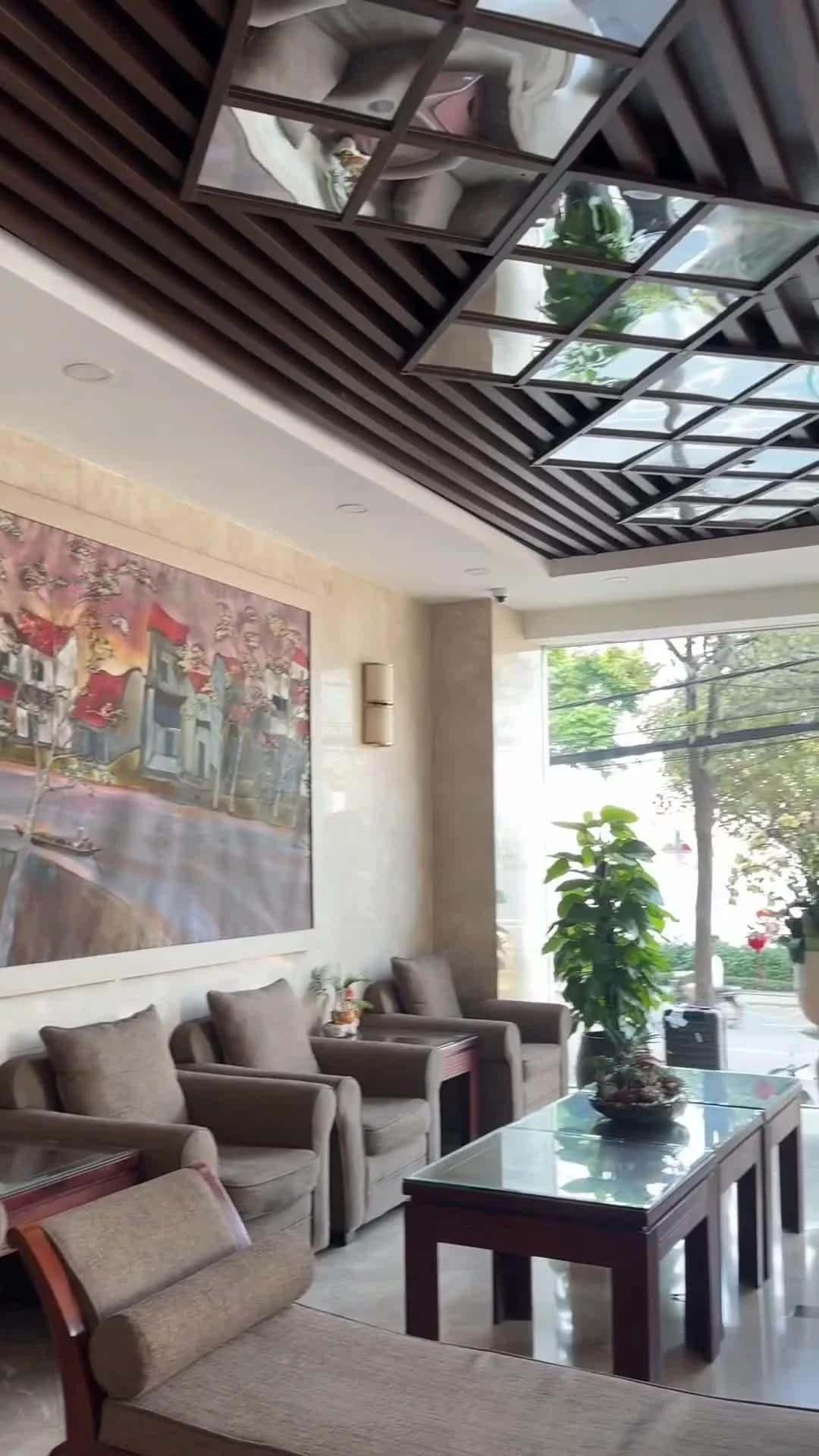 무옹탄 럭셔리 송 한 호텔 레스토랑