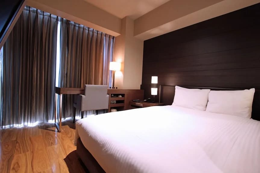 후쿠오카 퀸테사 호텔 후쿠오카 텐진 코믹 앤 북 호텔 외관