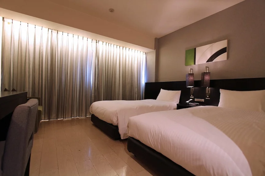 퀸테사 호텔 후쿠오카 텐진 코믹 앤 북 침실