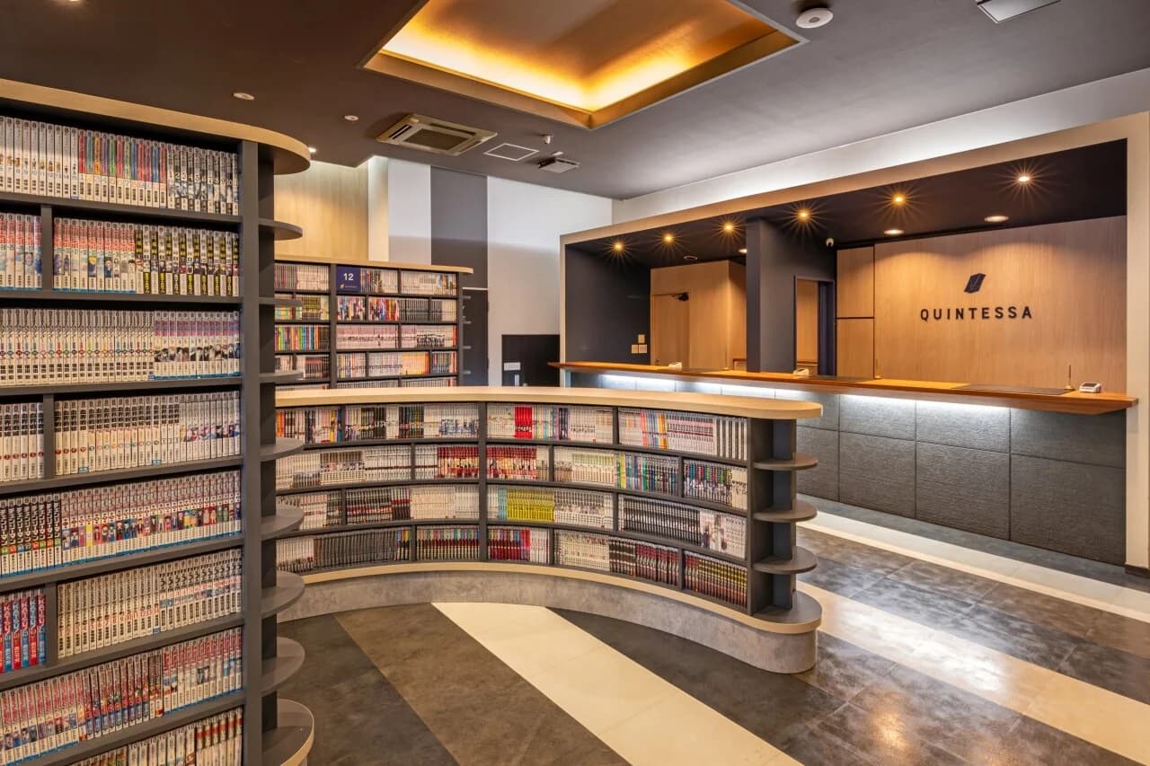 퀸테사 호텔 후쿠오카 텐진 코믹 앤 북 레스토랑