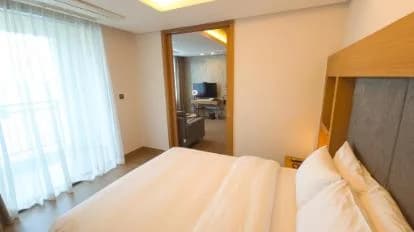 라마다 바이 윈덤 강원 속초 로비