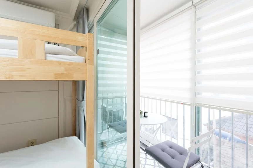 신촌 와이 호텔 주변 환경