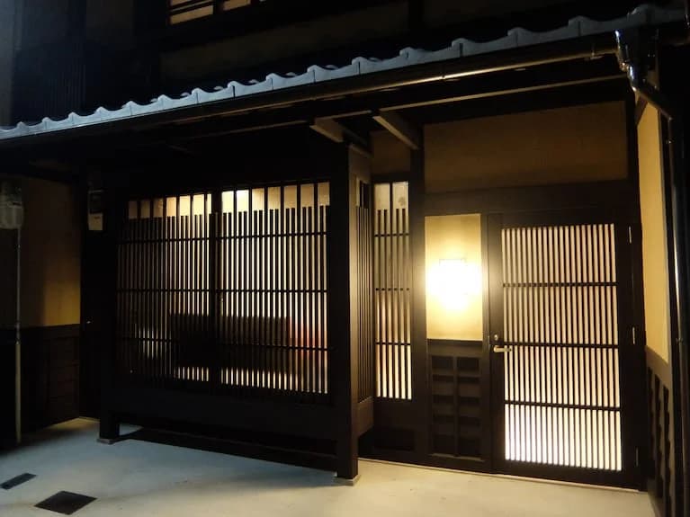 비아 인 교토에키 하치조구치 - JR 웨스트 그룹 야경